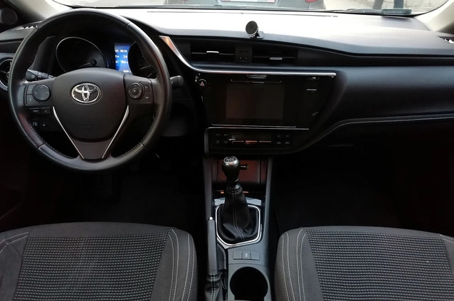Toyota Auris cena 57300 przebieg: 94500, rok produkcji 2015 z Lublin małe 16